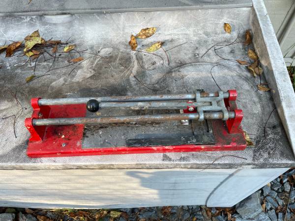 Tomecanic Tile Cutter 1