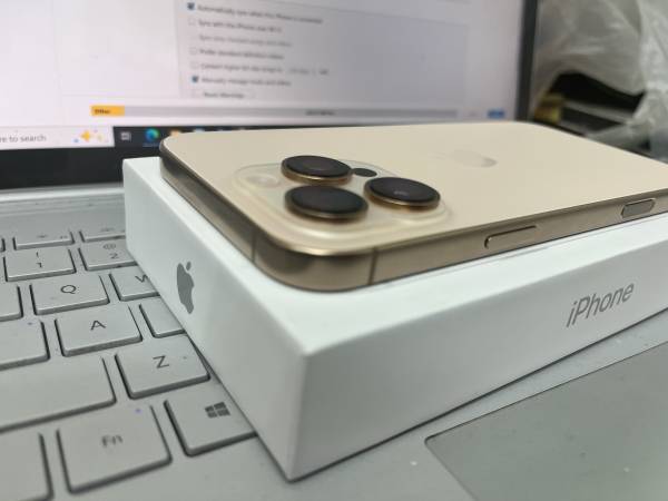 T-Mobile iPhone 16 Pro Max 256gb also works with Mint Metro PCs Boost Mobile 1