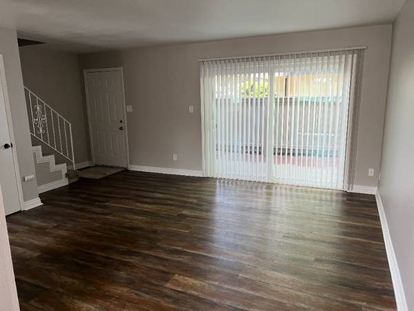 $1650.00 / 2br - 1040ft2 - **OFERTA DE ALQUILER: ¡500 USD DE DESCUENTO!** Hermoso adosado en encantadora comunidad cerrada63790737568897124