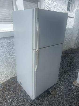 refrigerator   free 1