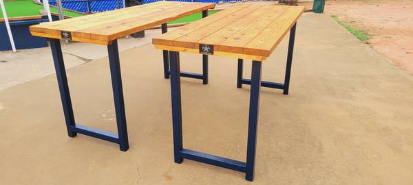 STANDING TABLES 1