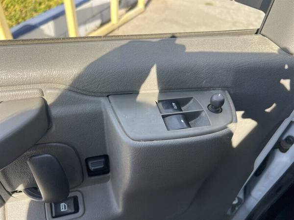 2021 Chevrolet Express 2500 - Photo 11