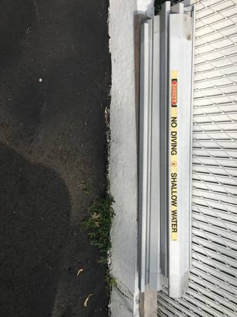 Metal  ledge for swimming pool 1