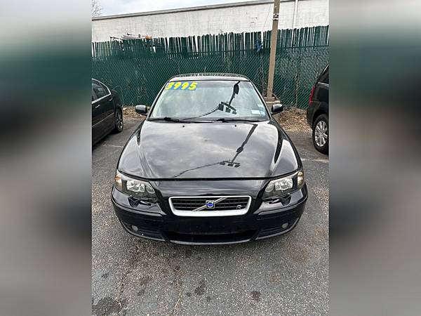 2004 Volvo S60 2.4 4dr Sedan - $3,99563618004231553121