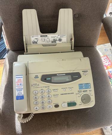 Panasonic Fax Machine Copier KX-FP101 Compact Plain Paper Phone/Fax 1