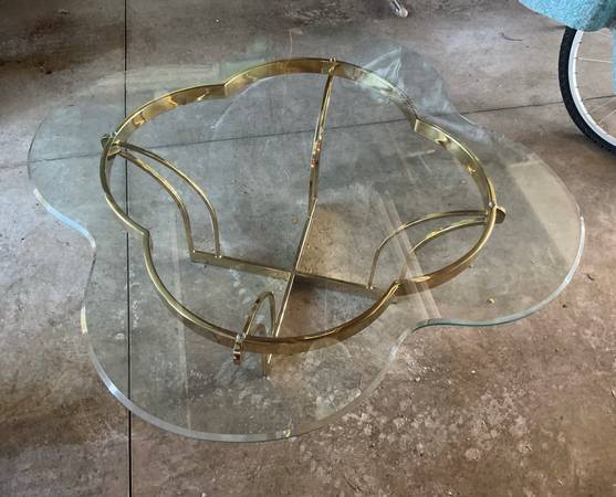 Modern Cocktail Table 1