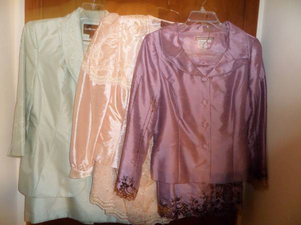 Women Suits sz8 new choose one 1