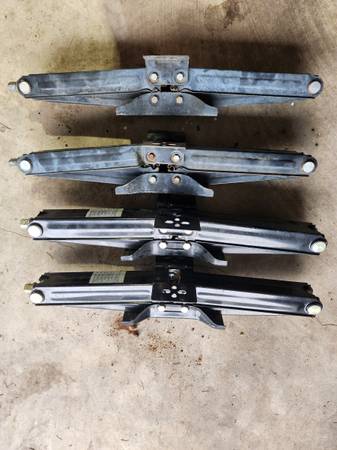 Stabilizer Jacks 1