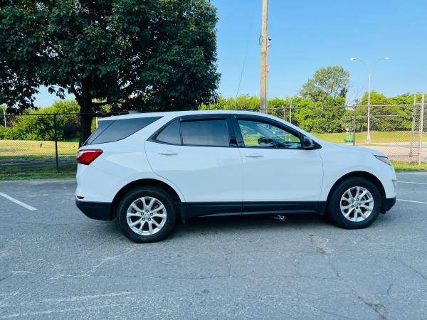 Descripción 2019 Chevrolet Equinox LS - $13 (Brooklyn)63654714913411123