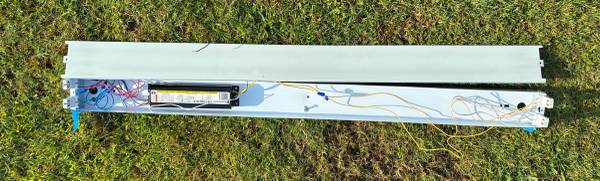 4ft fluorescent light fixture 1