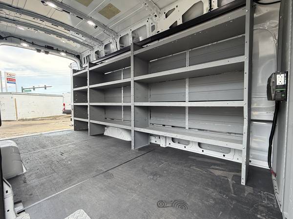 2023 Ford transit t350 - Photo 9
