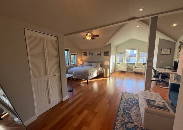 Large, private and luxurious $2500/mo room for rent in 3 BR/3 BH home 1