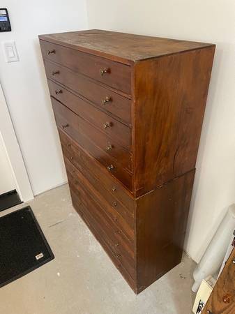 Custom storage cabinet with orginazing compartments 1