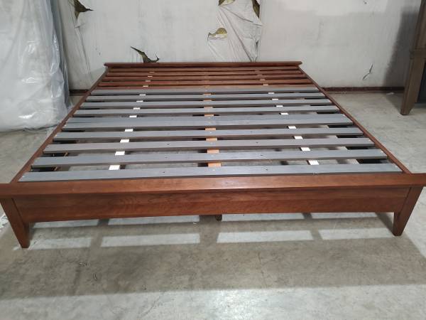 KING SIZE PLATFORM BED 1