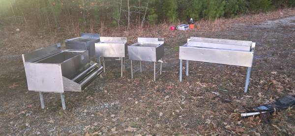 Under bar ice wells 1