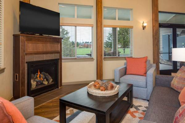 $1,227 / 1br - Breakfast Bar, State-of-the-Art Fitness Center, 1/bd 1/ba (701 Alta St SW, Olympia, WA)63808107259267120