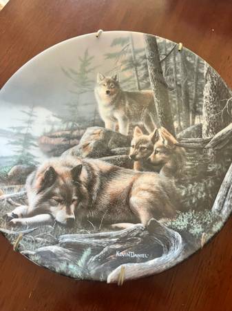 Wolf plates 1