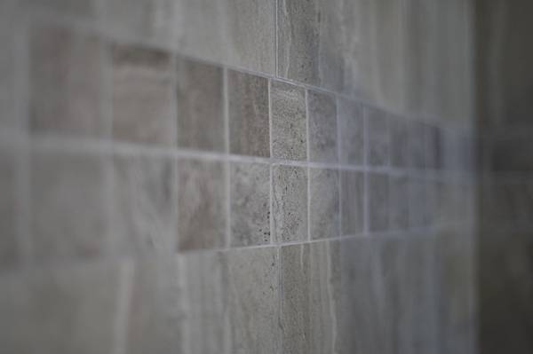 Immaculate first floor rear corner unit. 1