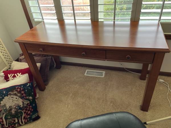 DESK 1