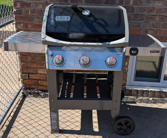 Weber Spirit II E310 Propane Grill 1