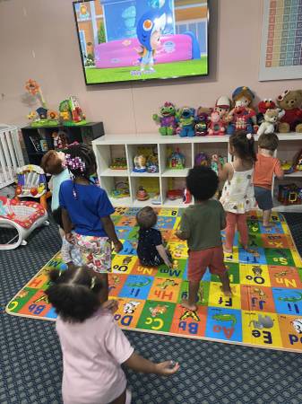 Happy Smiles Home Daycare [25+ years of service] (woodbridge)63795938472065124
