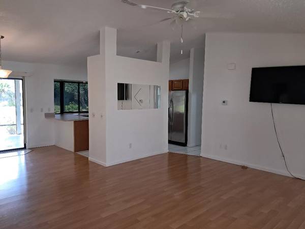 $2,400 / 3br - 1436ft2 - Listo para mudarse, alquiler fácil en el canal C-24 con suite adicional para suegros (Port St Lucie)63799684776321123