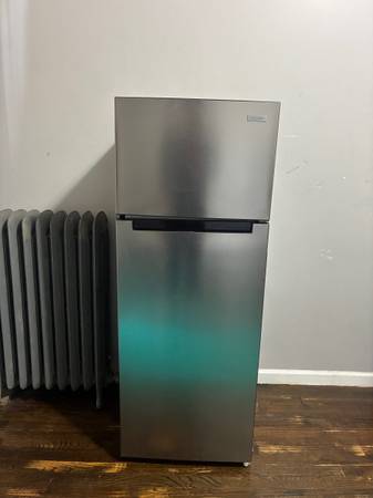 Refrigerator 1