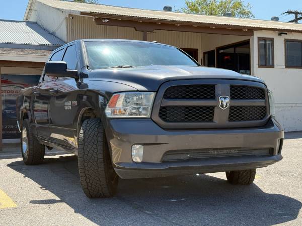 2017 RAM 1500 EXPRESS - Photo 3