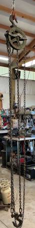 Vintage Yale & Towne Duplex 1 1/2-ton chain hoist 1