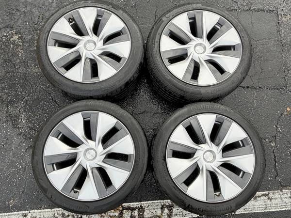 Tesla Model Y Gemini 19 Inch Alloy Wheels OEM 1