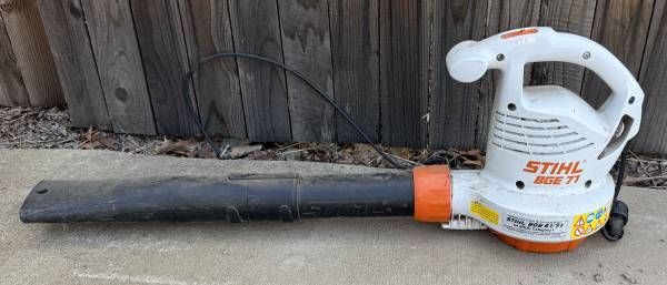 Leaf Blower 1