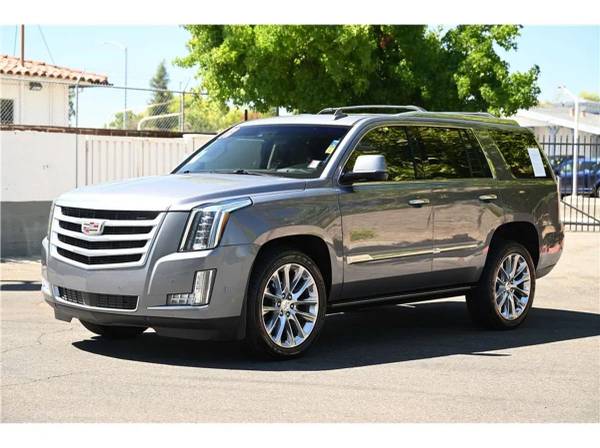 2018 Cadillac Escalade Premium Luxury Sport Utility 4D - Financiamiento para la mayoría de créditos - $24,871 (+ A1 AUTO MAYORISTA)63470760311171122