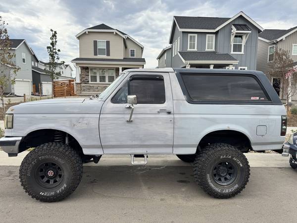Ford Bronco 1989 - $8.000 (Aurora)63619639986947123