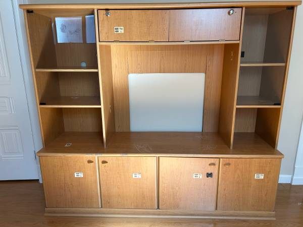Moving Sales - $15 (North Oakland)63471456052867122