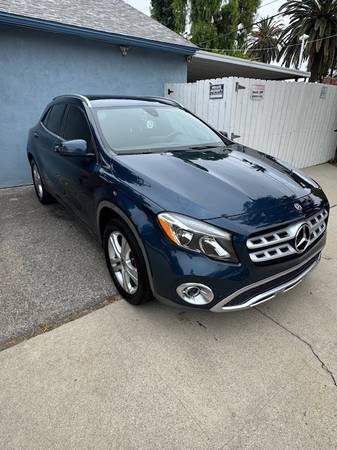 MERCEDES BENZ GLA 250 - $19,900 (RESEDA)63618239351553123