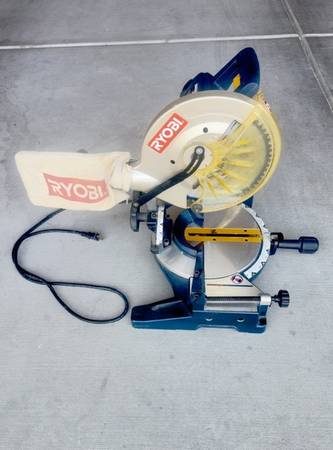 Ryobi 10 inch Compound Miter Saw 1