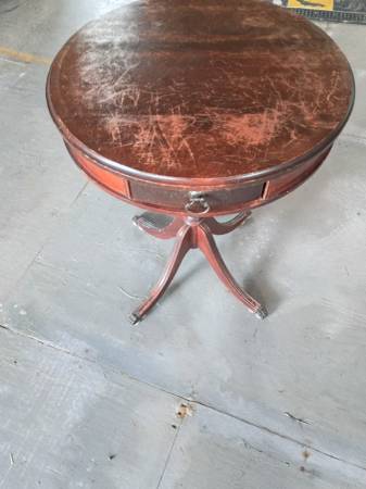 Accent Table 1