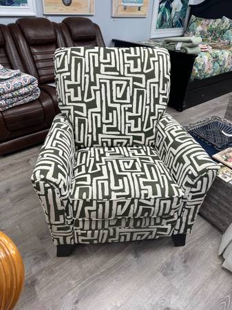 Fun Push Back Recliner with Abstract Pattern 1