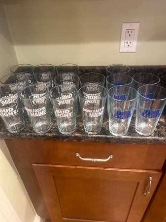16 BUD LIGHT Pint Style / Highball glasses.  Brand New!! 1