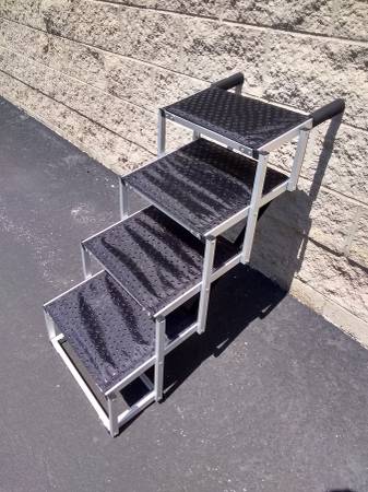 Foldable Dog stairs 1