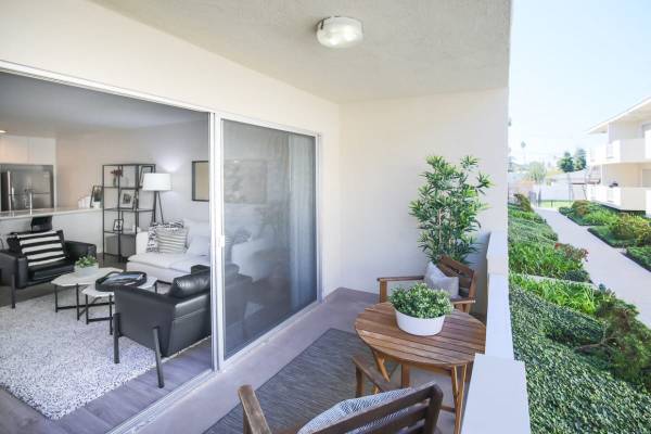 Patio/Balcony, Efficient Appliances, Covered Parking 1