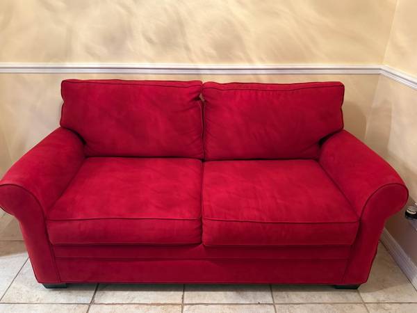 Cindy Crawford loveseat 1