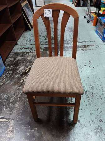 2-Blonde  Chairs 1