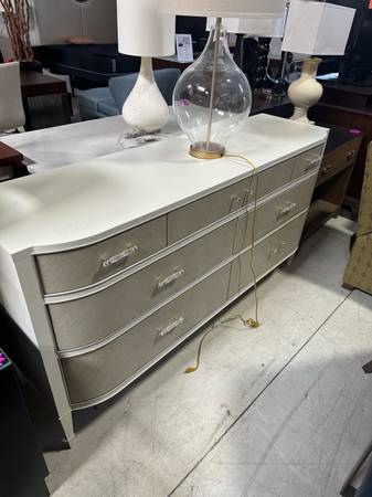 used dresser drawers for sale Beautiful Quality Solid Wood - furniture - by owner - the Sadie dresser includes 𝗠𝗢𝗗𝗘𝗥𝗡 𝗙𝗜𝗟𝗜𝗣𝗜𝗡𝗜𝗔𝗡𝗔 𝗗𝗥𝗘𝗦𝗦 𝗙𝗢𝗥 Size:24 months formal event Vintage dresser