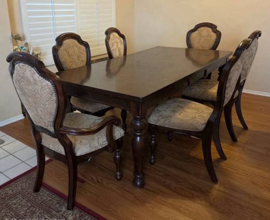 Dinning table 1