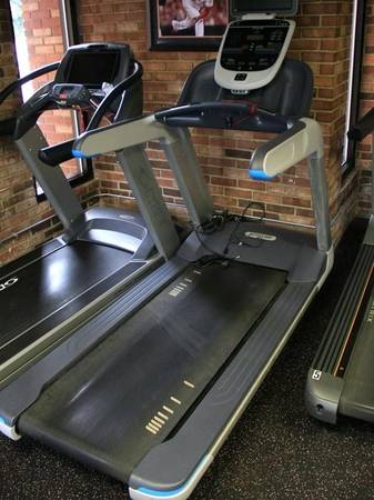 PRECOR COMMERCIAL TREADMILL TRM 1