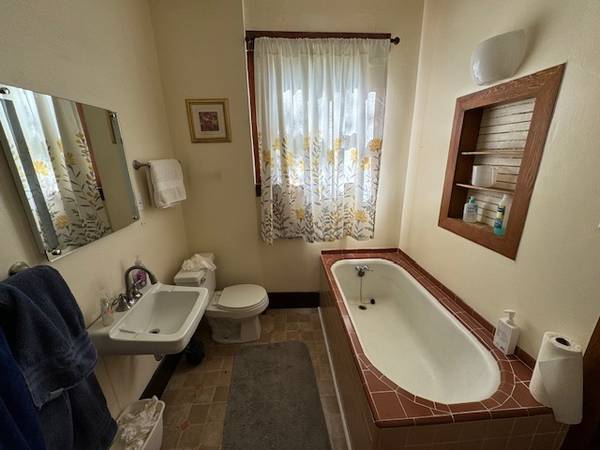 $650 / 5br - 200ft2 - Furnished Room with Free Utilities Across from Bus Stop (Olympia High School)63799881843841123