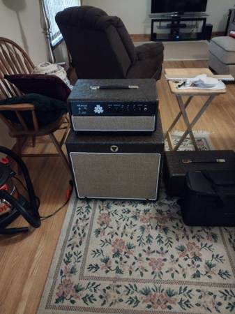 V-Boutique Custom 1X15 cab with matching 4 space rack and covers 1