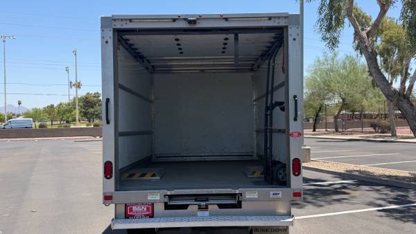 2019 Ford TRANSIT T-350 12ft - Photo 5