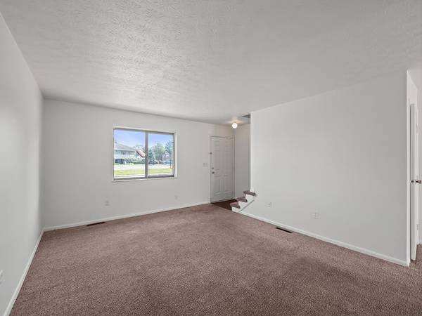 The Willow Has Space! 2BR Flat | 880 SF 1